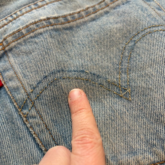 Levis 501 Jeans Womens 25 Medium Wash Distressed Thrashed Button Fly Retro - Picture 13 of 14
